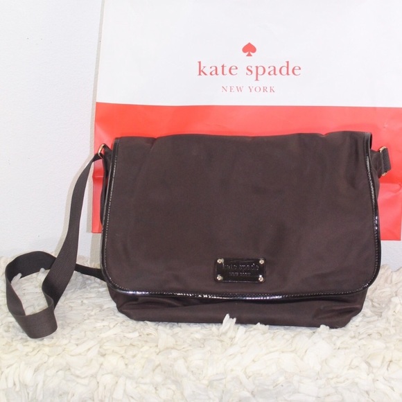 kate spade Handbags - Kate Spade Bag/Book Or Diaper Bag Brown Crossbody kate spade Handbags - Kate Spade Bag/Book Or Diaper Bag Brown Crossbody